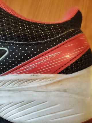 Zapatillas Joma Running Negras y Rojas EU 40