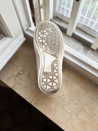 Scarpe Refresh beige e bianche