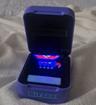 Bitzee Mascota Virtual Morado