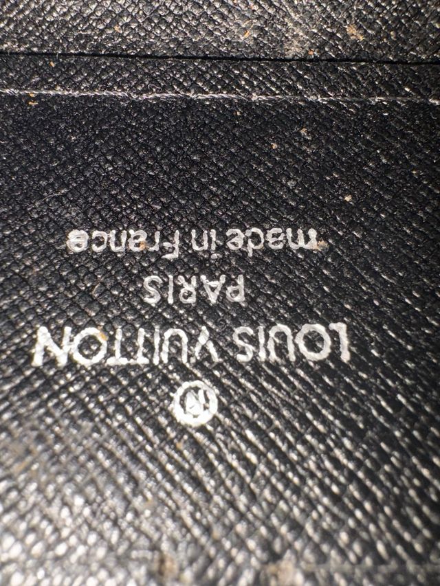 Cartera de mano Louis Vuitton Negra