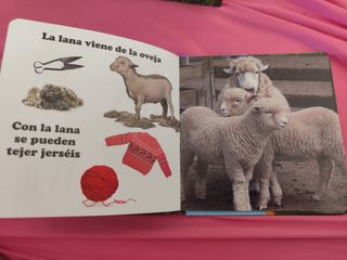 Caja con libro y puzzle de la granja