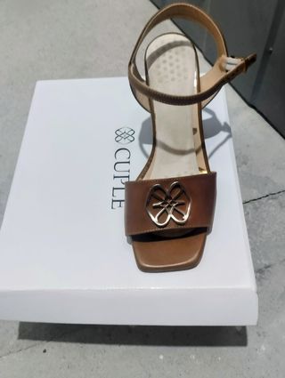 Sandalias de piel Cuplé marrones