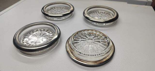 Bonitos posavasos de cristal y metal