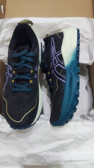 Zapatillas Asics Trail Running Talla 36. Nuevas