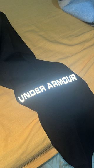 Sudadera Under Armour Reflectante + pantalones
