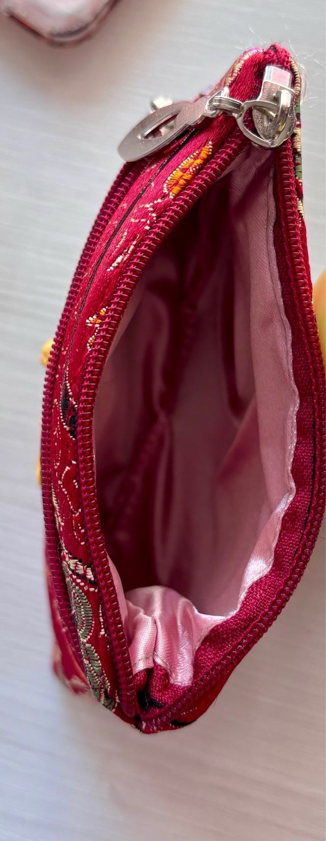 Borsa da collezione portata dalla Cina