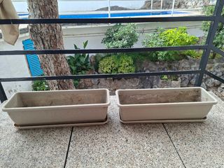 2 Jardineras Beige con Base