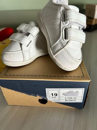 Deportivas blancas talla 19