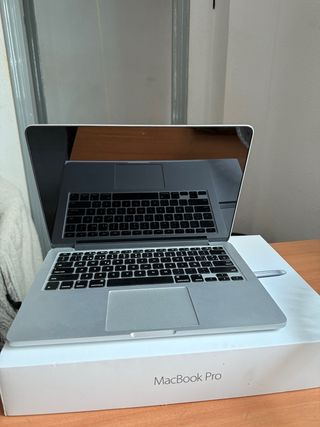 MacBook Pro 13 Retina i5 256GB SSD + Office 2019