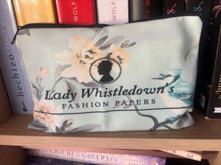 Bolsa Maquillaje Lady Whistledown's Bridgerton