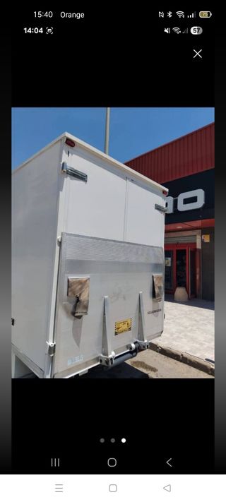 Se hacen mudanzas , trasportes y se vacían casas ,