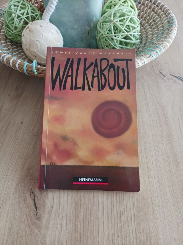 Libro en inglés Walkabout