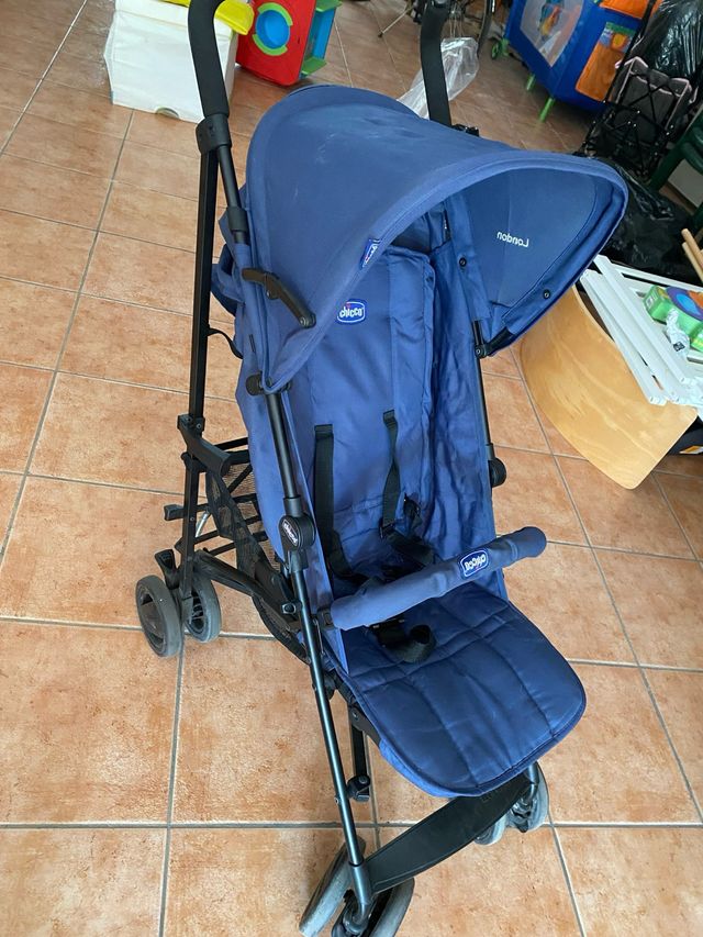 silla de paseo en perfecto estado y muy poco uso.