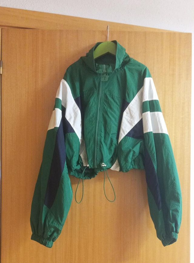 Chaqueta Bershka verde