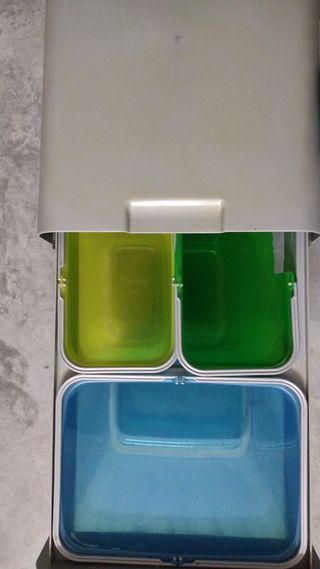 Cubos para reciclaje bajo fregadero