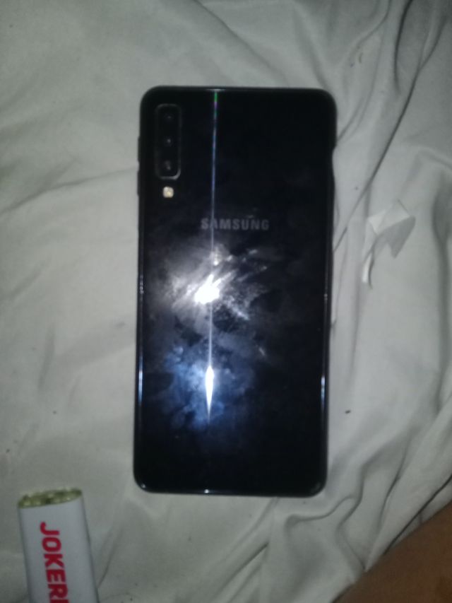 Teléfonos móviles con pantallas rotas 4 modelos