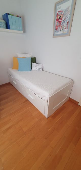 Diván Ikea Brimnes 80x200 con 2 cajones. 2 camas