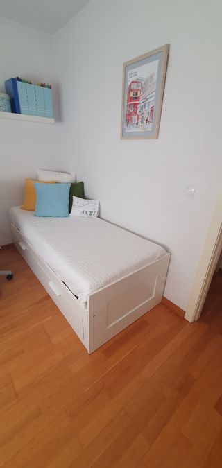 Diván Ikea Brimnes 80x200 con 2 cajones. 2 camas