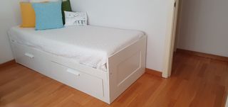 Diván Ikea Brimnes 80x200 con 2 cajones. 2 camas