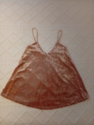 Top de terciopelo rosa