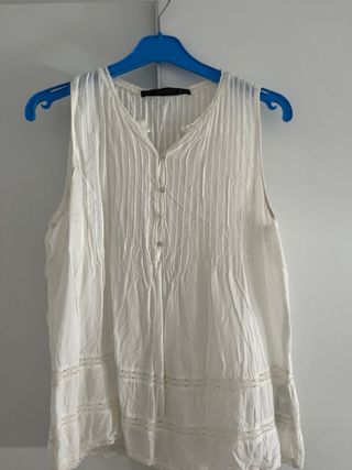 Blusa tirantes blanca con encaje