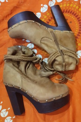 Botines de piel, con plataforma y tacon alto, n.37
