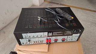 Pareja Altavoces Cerwin-Vega Negros y Amplificador