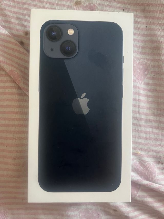 iPhone 13 nuovo, batteria 99%