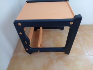 Trona naranja para bebé