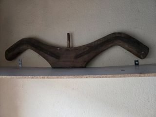 Yugo antiguo de madera