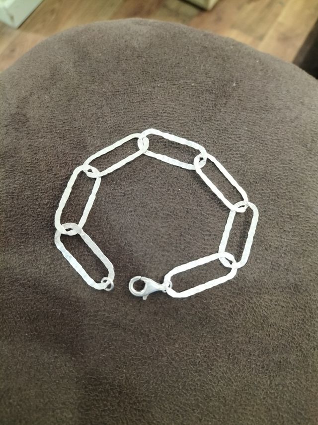 Pulsera de plata para chica nueva.