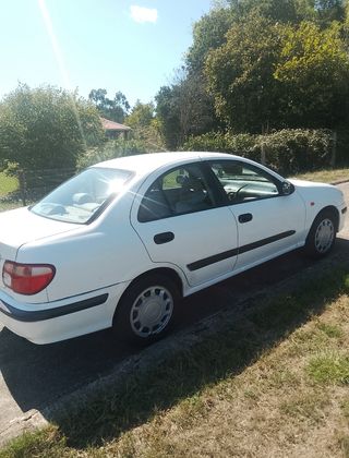 Nissan Almera 2001