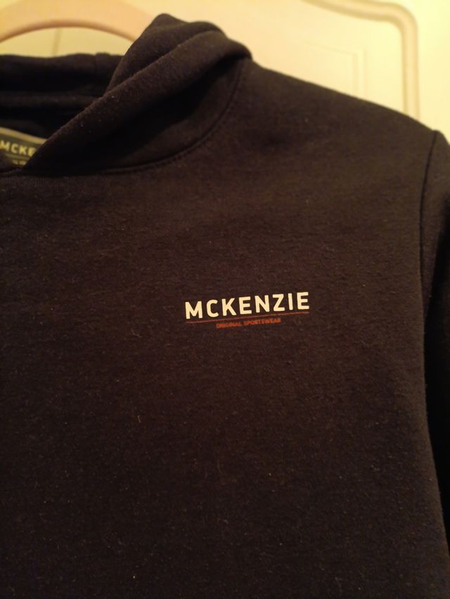 Sudadera McKenzie Negra