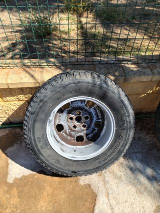 Llantas Ranger Rover en buen estado