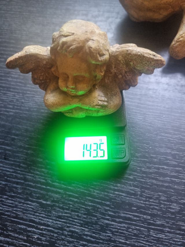 Pareja de angelitos decorativos de resina