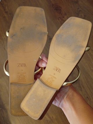 Sandalias Zara doradas talla 36