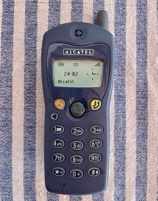 Modello Alcatel One Touch 300 blu marino