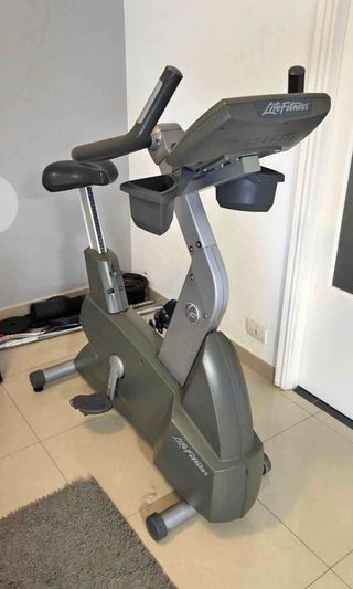 Bicicleta Estática Profesional Life Fitness