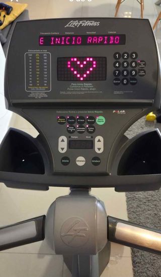 Bicicleta Estática Profesional Life Fitness