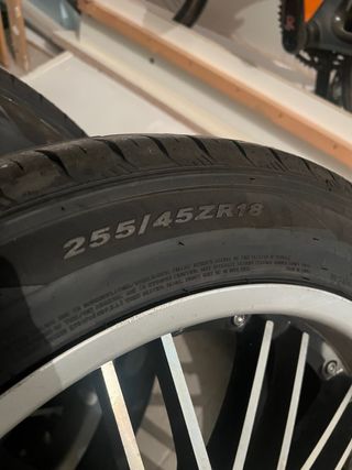 Llantas Butzi 18” con Neumáticos Nexxen