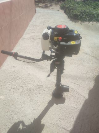 2 motores y zodiac 2.85m un motor marca