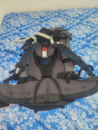 Mochila Tatonka trekking azul y gris