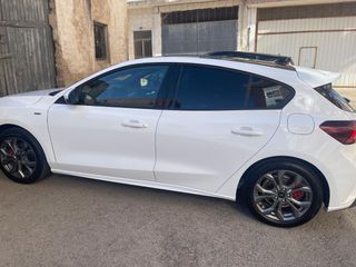 Ford Focus st line x de 155cv