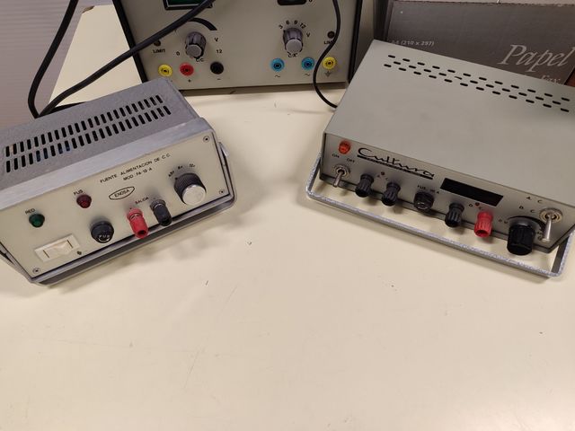 Fuente de Alimentación SK1212CA