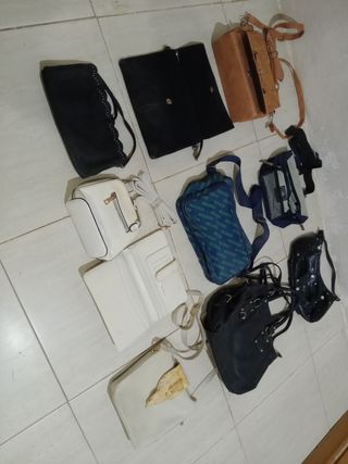 Lote de Bolsos y Carteras