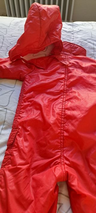Mono de nieve rojo talla 2 años