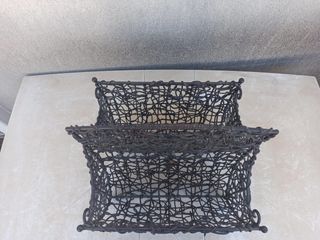 Cesta de alambre decorativa