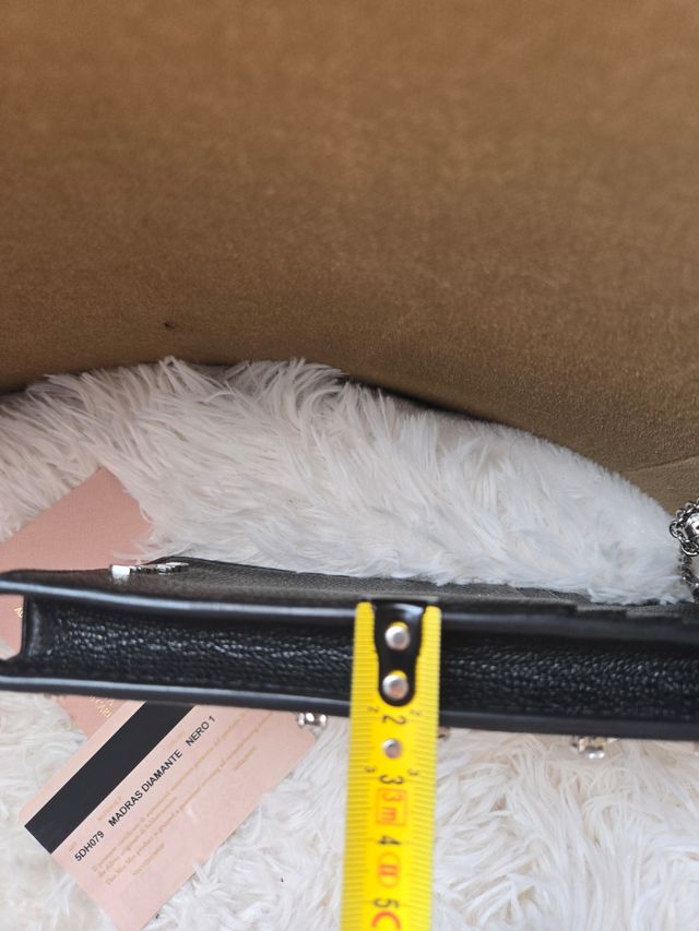 Bolsito Miu Miu Negro con Cristales