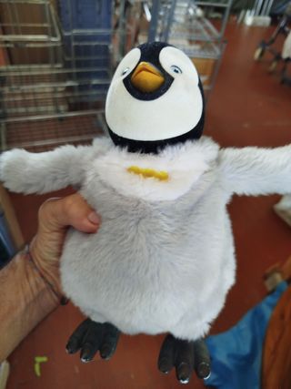 Pinguino Happy Feet Mumble che canta e balla