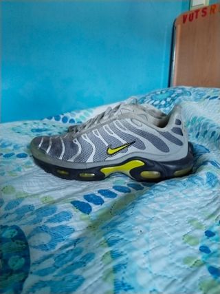 Nike Air Max TN Gris y Amarillo